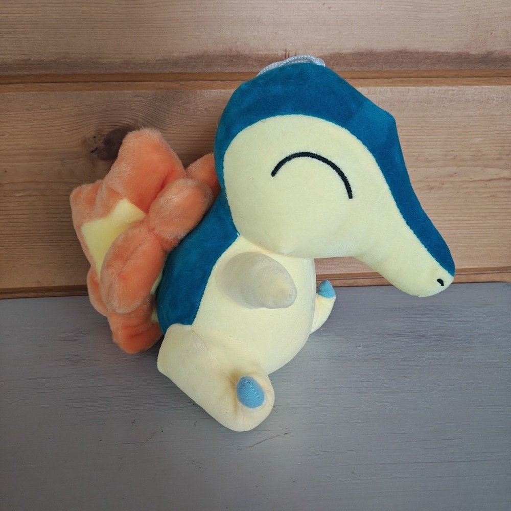 9" Plush Cyndaquil Window Hanger with Suction Cup D42 - Picture 2 of 5